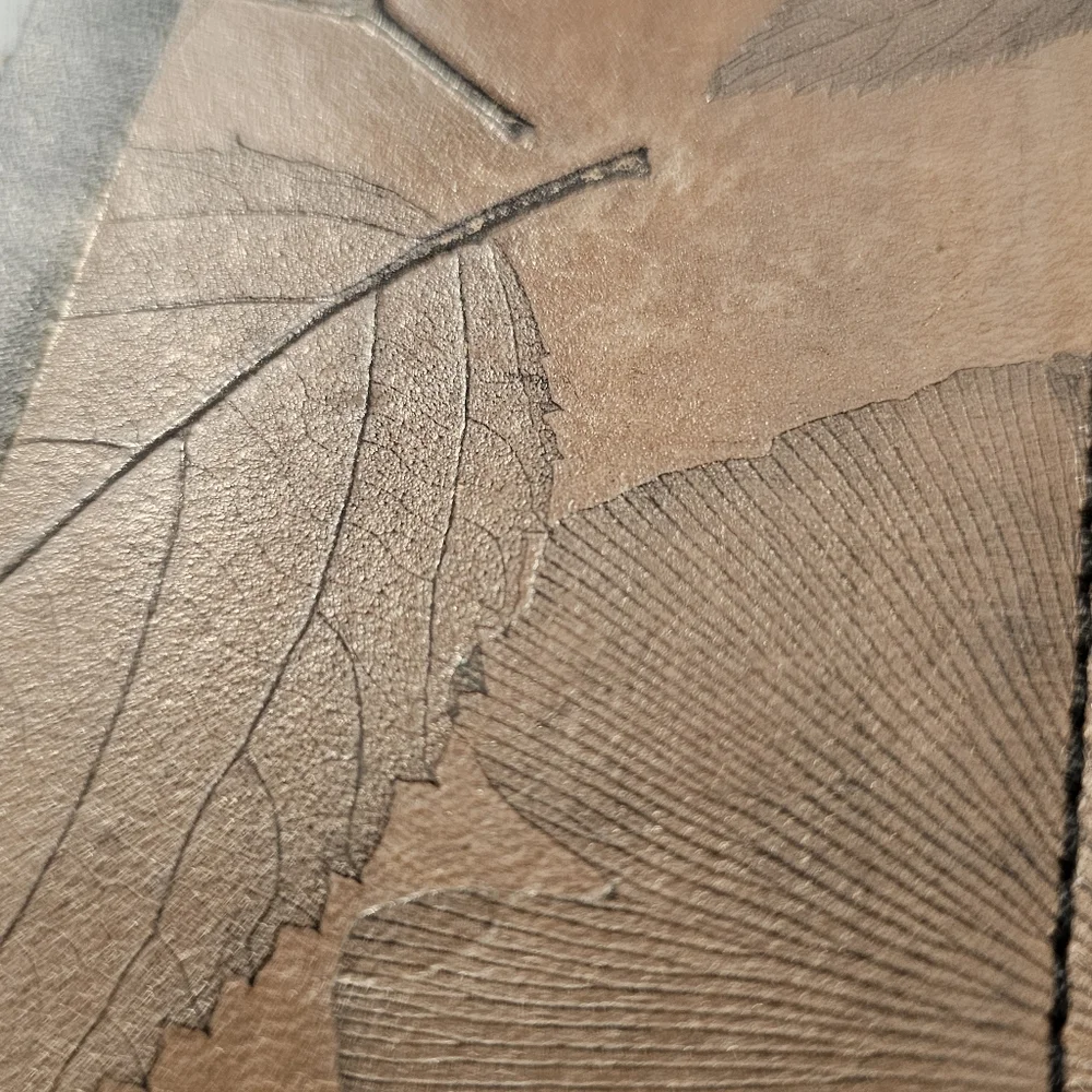 N/A embossed slim